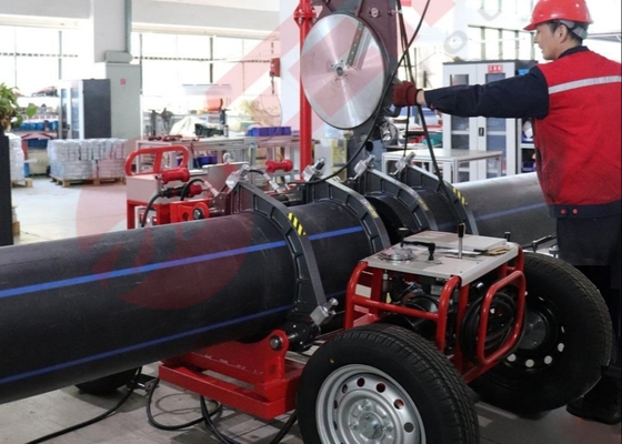 Soldador hidráulico da extremidade do IPS do campo 16", máquina da solda por fusão da tubulação com guindaste
